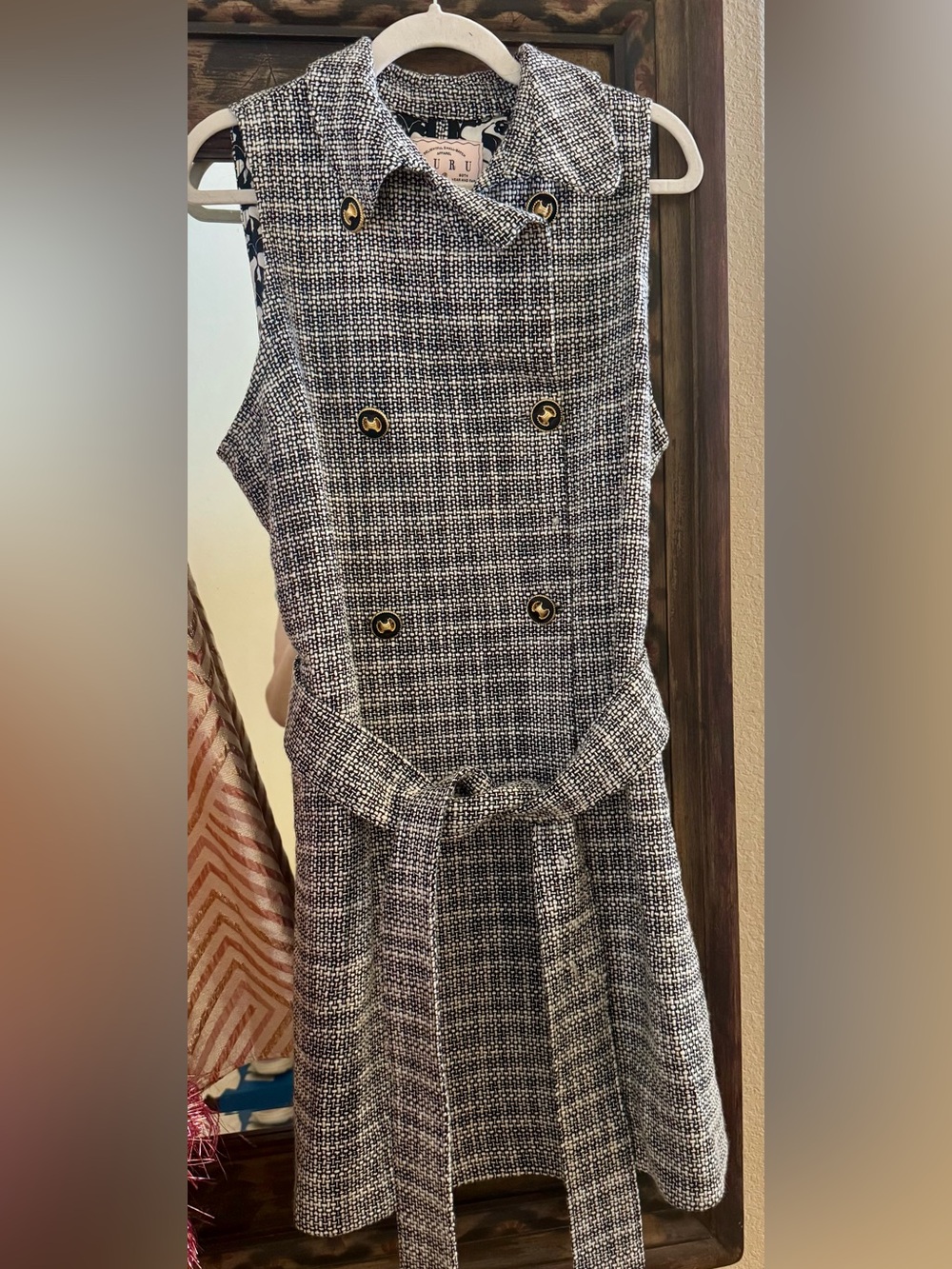 BURU XL Sleeveless Tweed Belted Val Vest Black/White